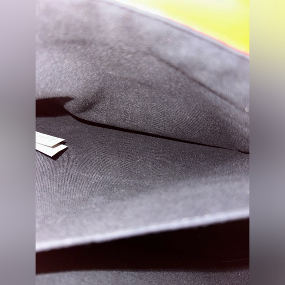 GREAT CONDITION!! Versace La Greca Signature Tote Bag in Red - Picture 7 of 16